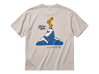 Rückseite des Hörnli am Hörnli Full Colour T-Shirts mit blauem Berg und gelber Teigwarenfigur